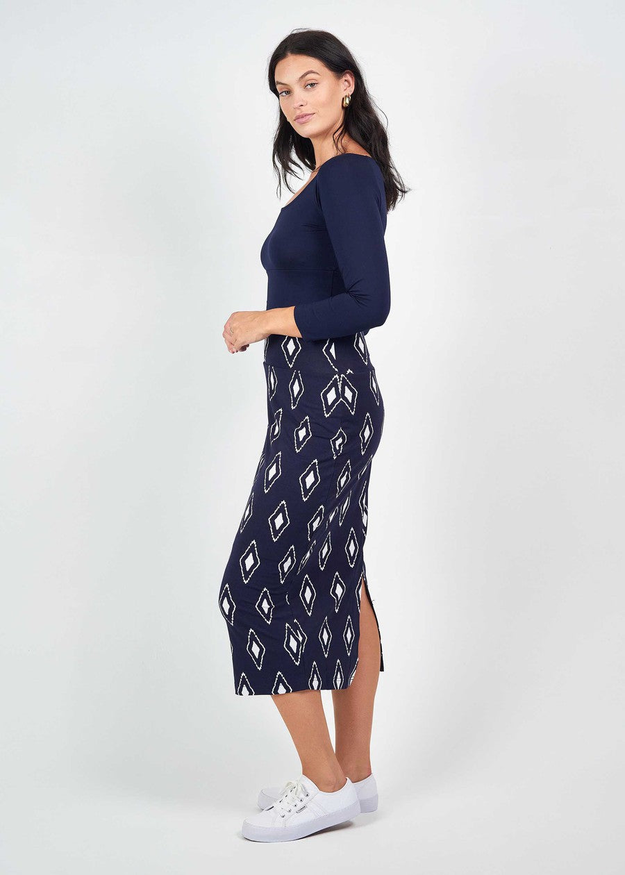 Lou Lou Ava 3/4 Sleeve Cropped Bamboo Top (Navy)