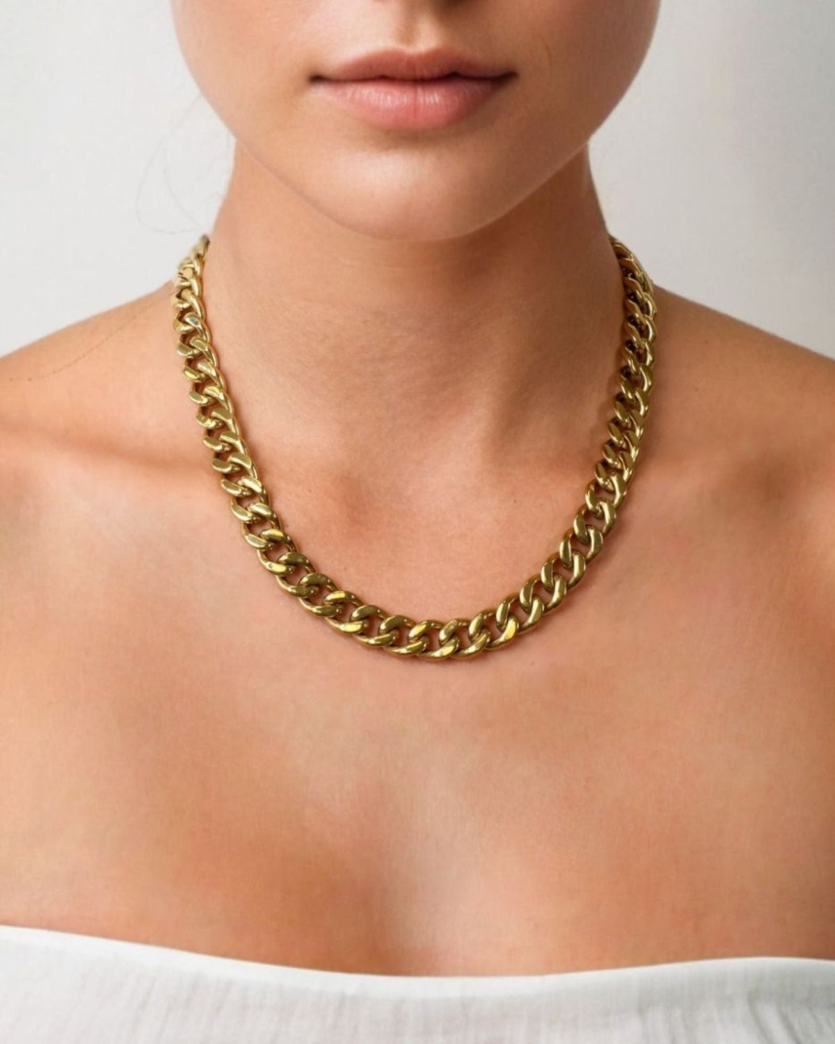 LAVANA Downtown Cuban Gold Chain Necklace