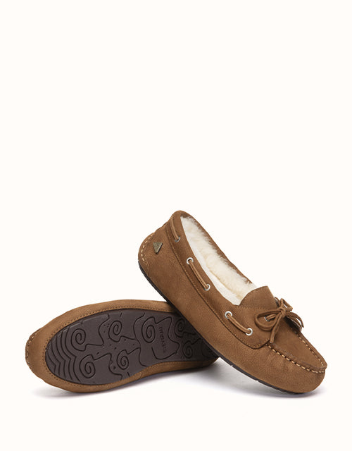 EVERAU® Pommie Moccasins (Chestnut)