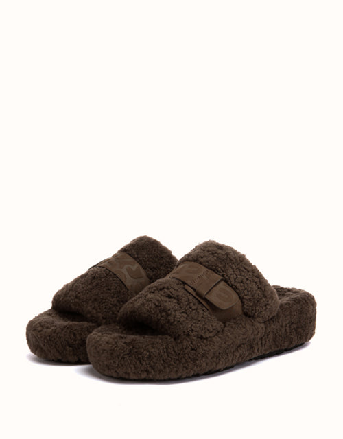 Image of Slippers. Product name - EVERAU® Croft Plus Slippers in Chocolate colour by brand - Everau