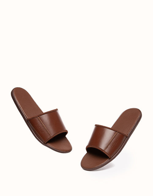 EVERAU® Andy Sandals (Brown)