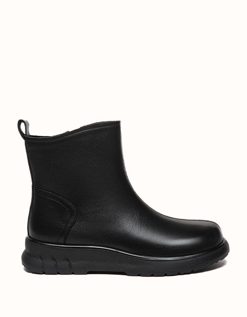 Image of Boots. Product name - EVERAU® Brayde Core Boots in Black colour by brand - Everau