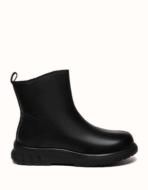 Image of Boots. Product name - EVERAU® Brayde Cozy Boots in Black colour by brand - Everau
