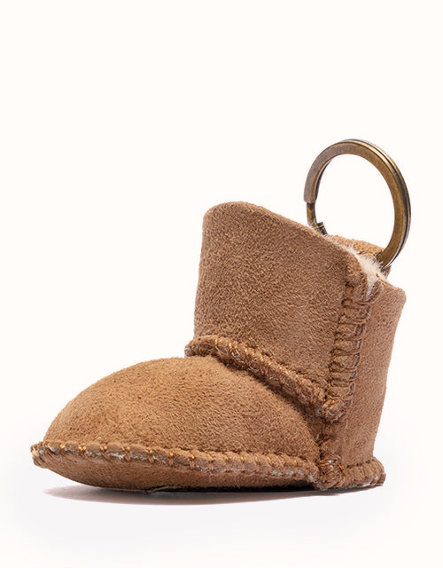 Image of Keychains. Product name - EVERAU® Keyring in Chestnut colour by brand - Everau