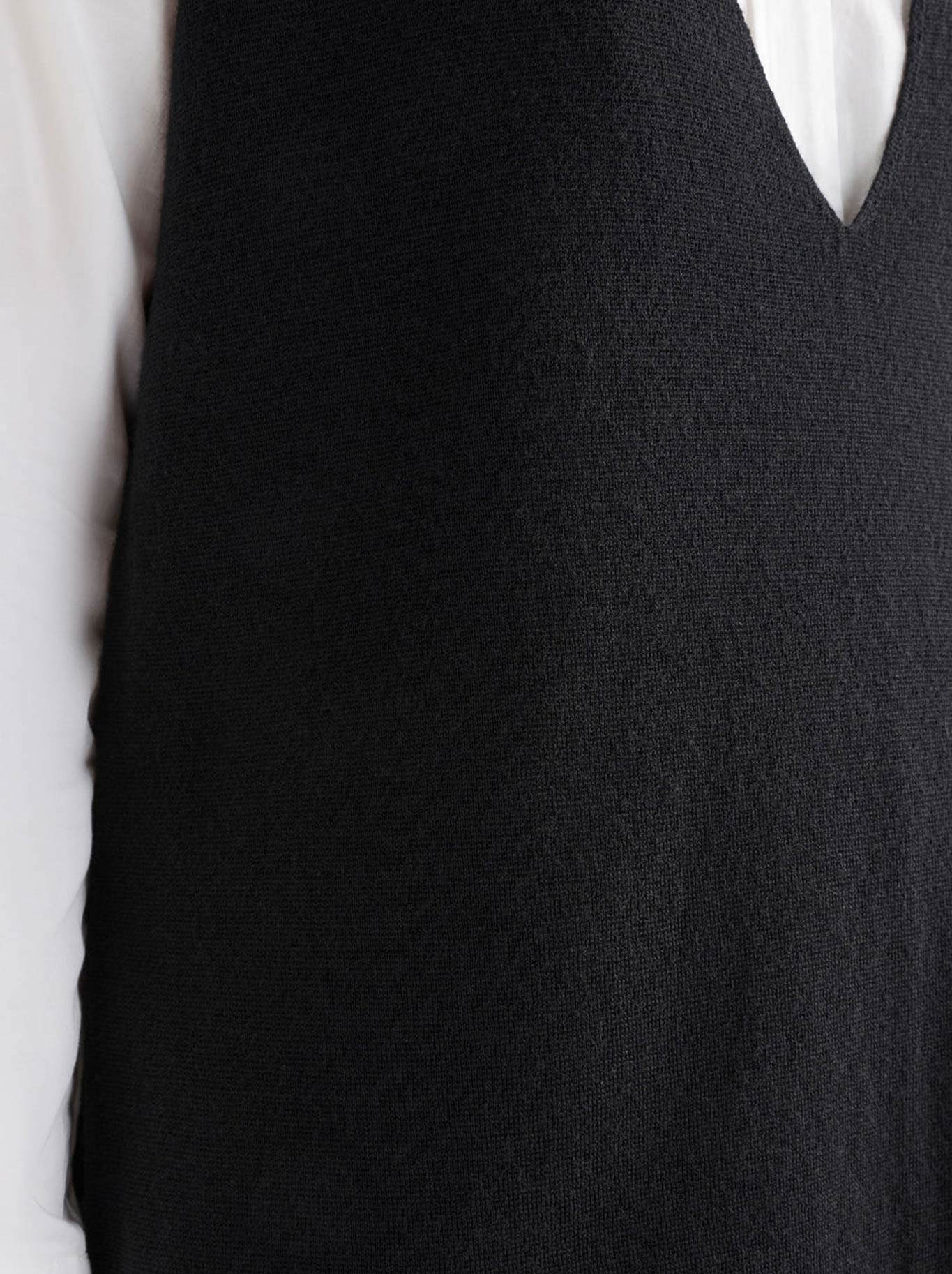 ELK ALIN VEST (Black)