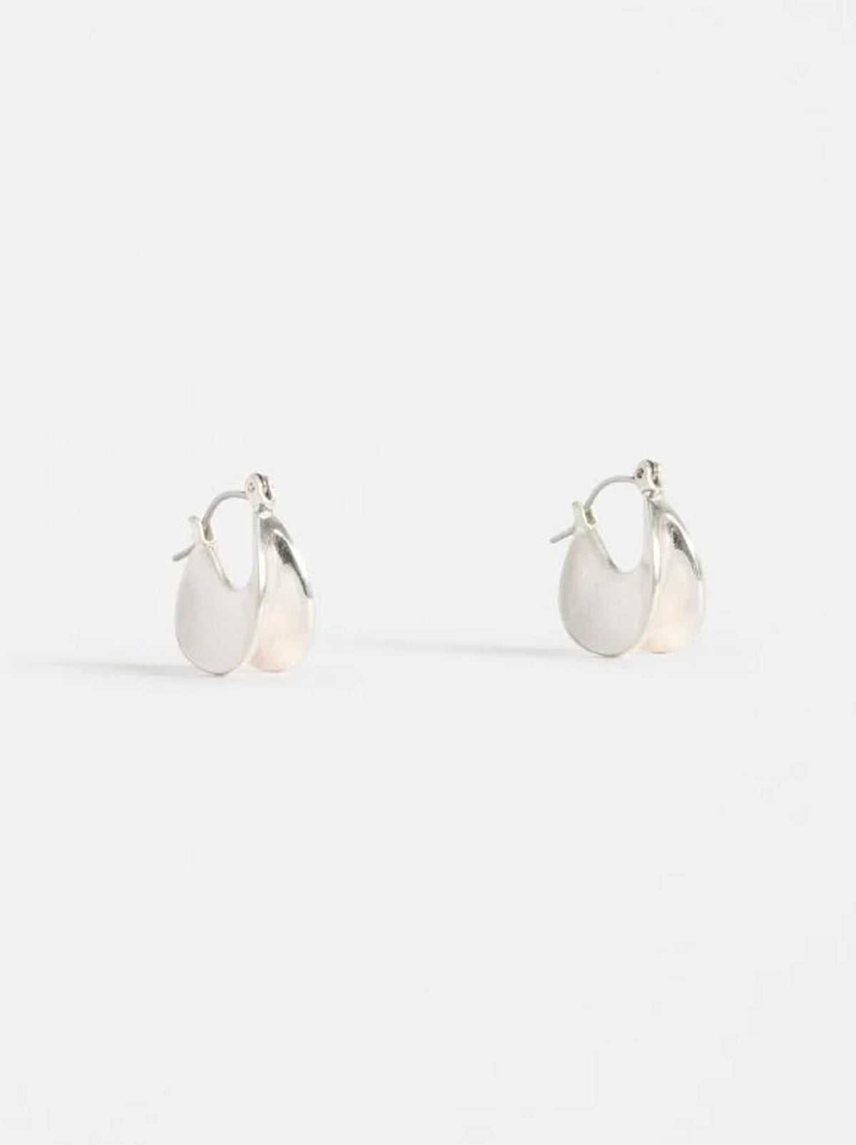 Elk Apenn Small Hoop Earring (Gunmetal)