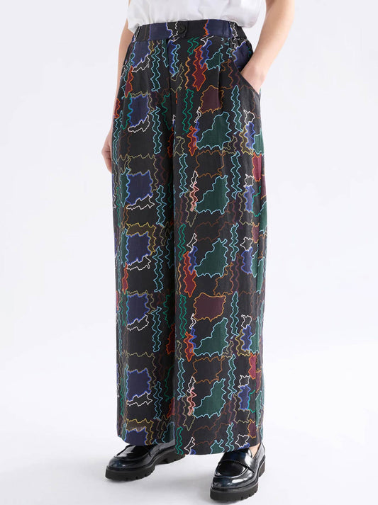 Image of a model wearing Pants. Productname: Elk Paimo Light Pant in Print colour by brand - Elk