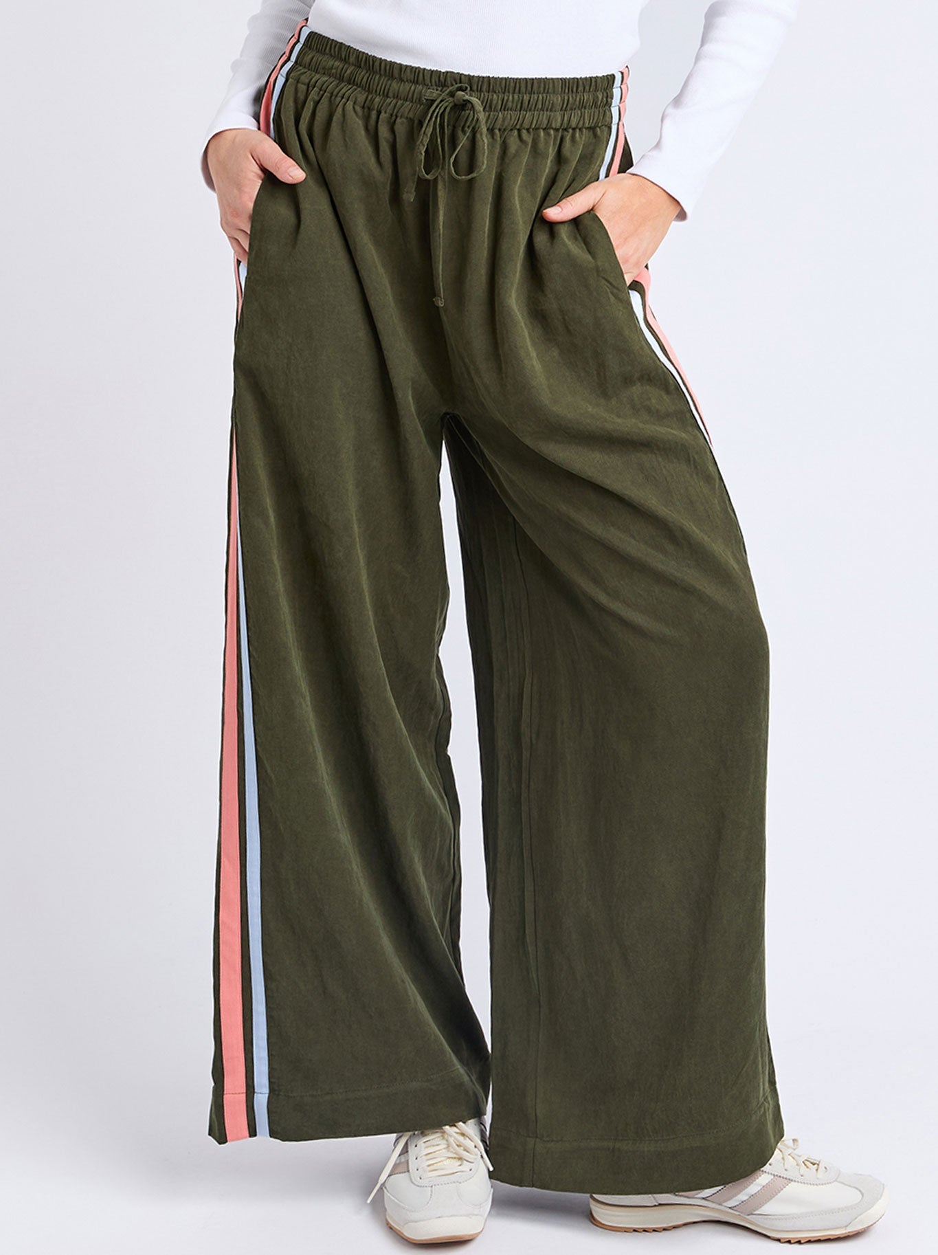 Image of a model wearing Pants. Productname: Elm Brooklyn Pant in Basil colour by brand - Elm