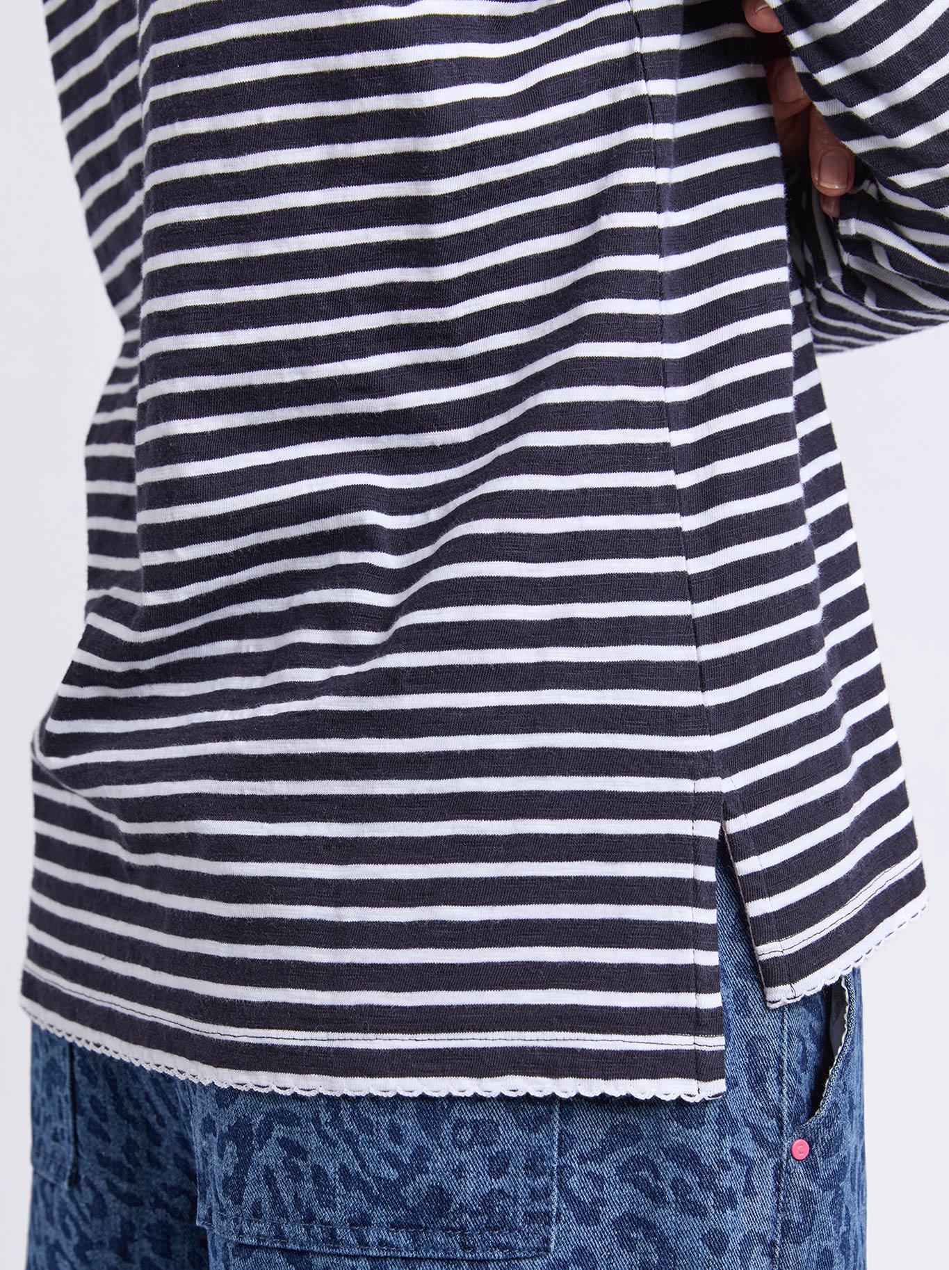 ELM DREA LONG SLEEVE TEE (Navy White Stripe)