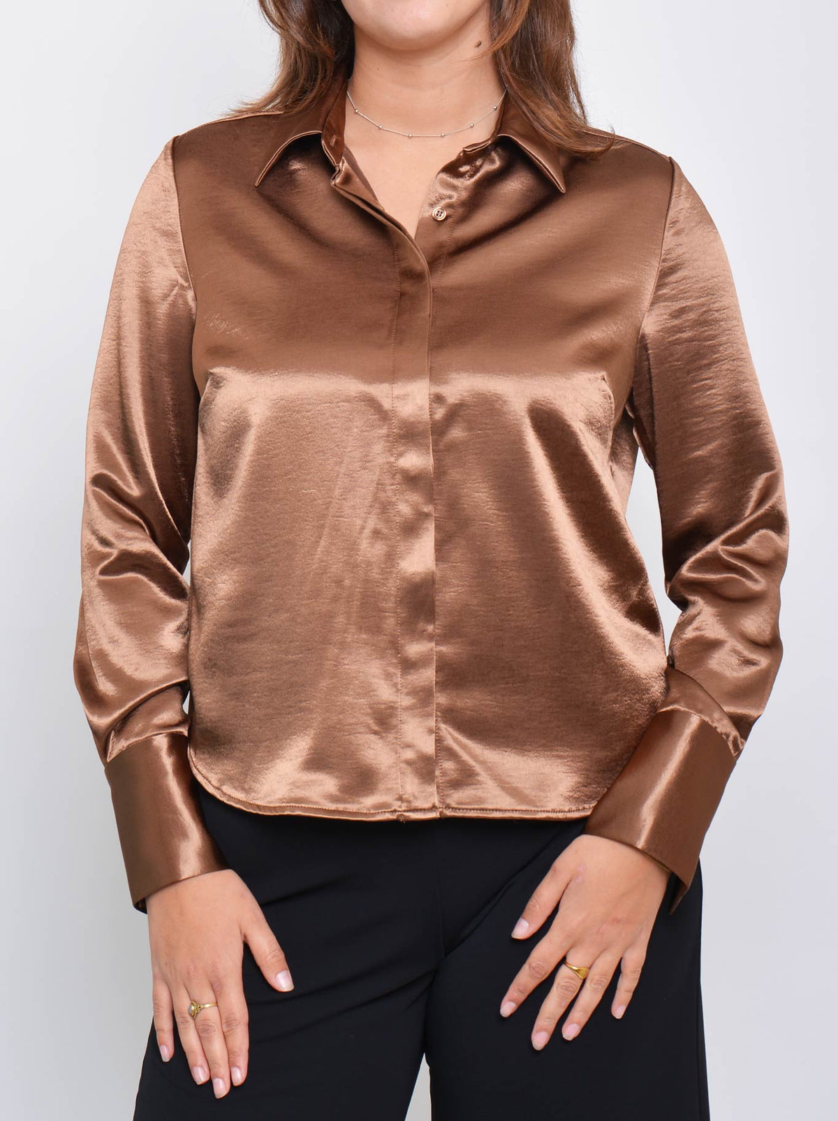 ENNI LUMINOUS SIGNATURE SHIRT (Black)