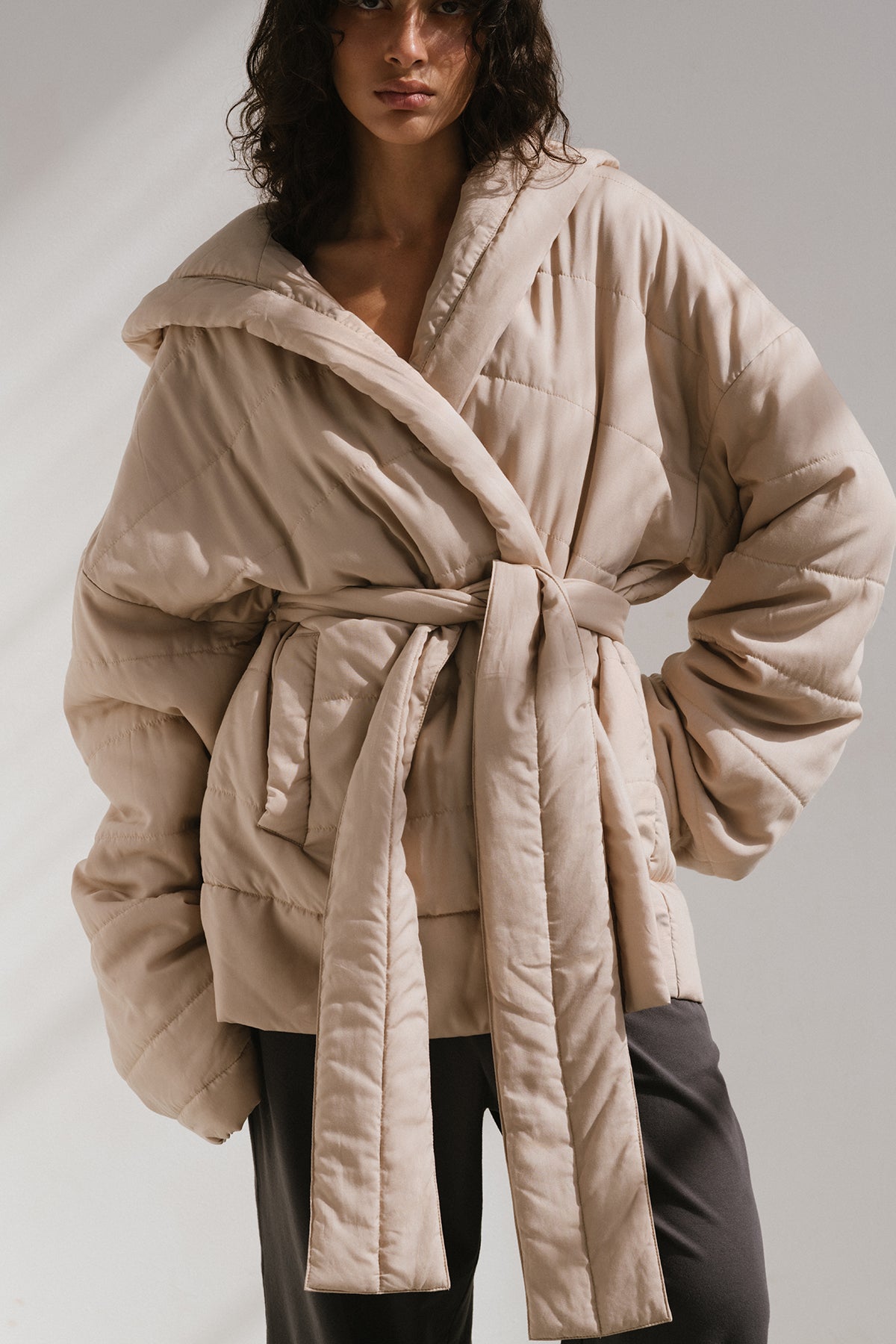 NUNE Doona Robe Short (Oat)