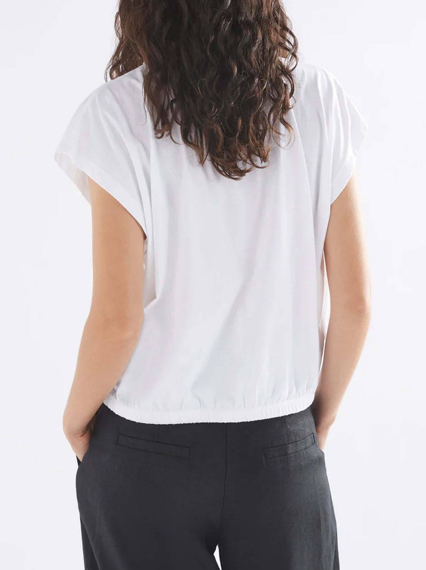 ELK KRUIS TEE (Black)