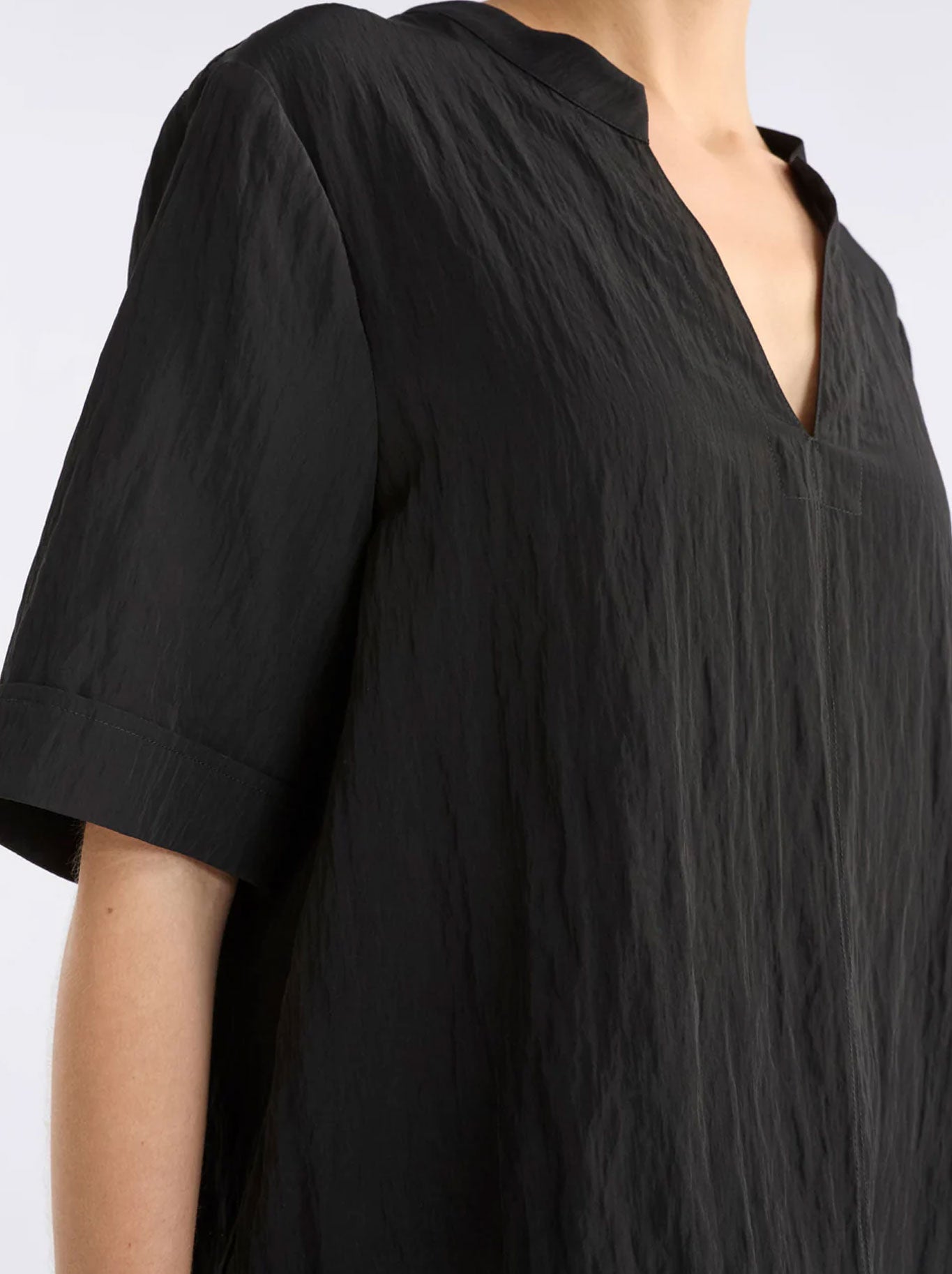 ELK KYSTEN TOP (Black)