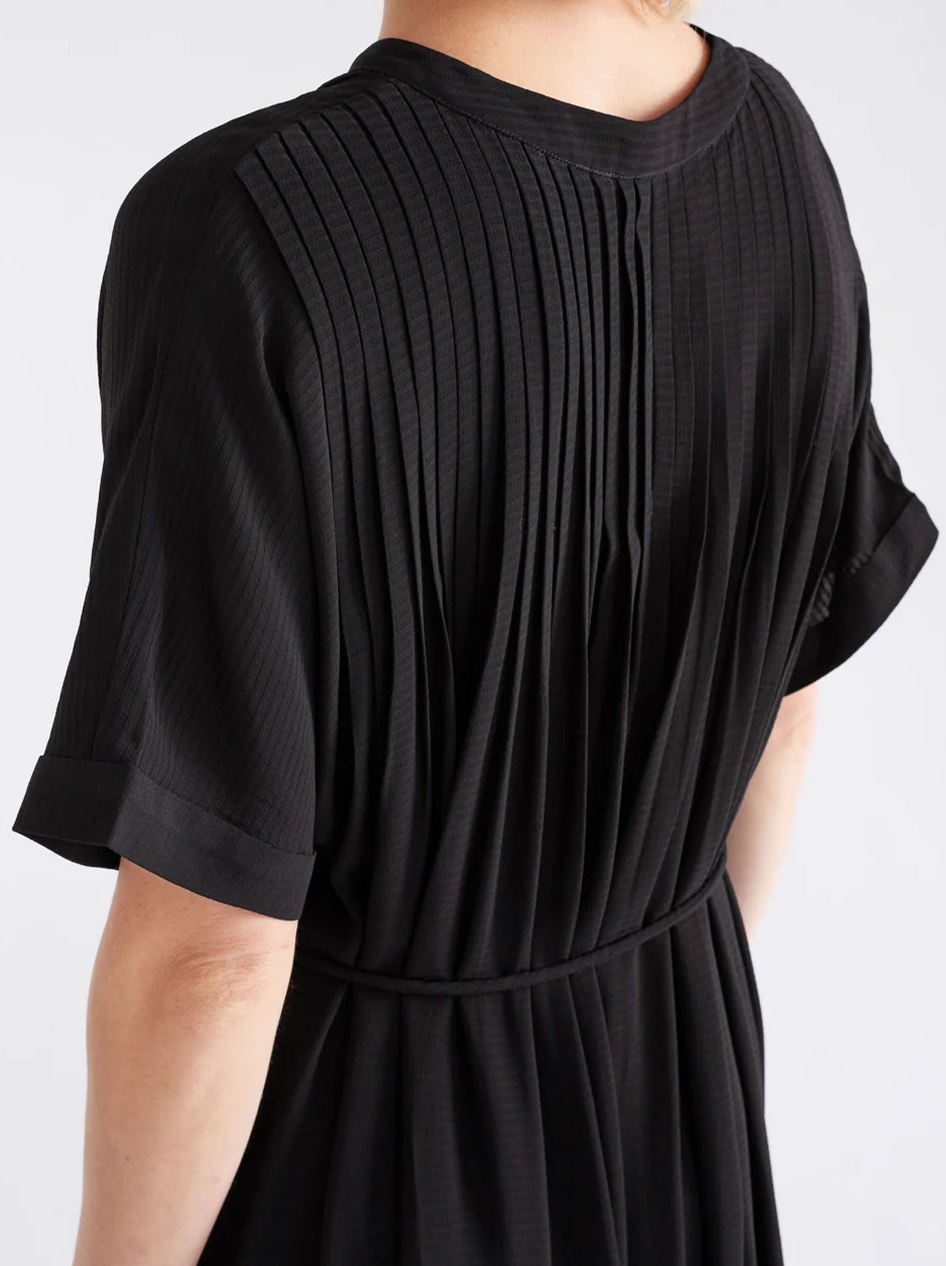 Elk Omia Shirt Dress (Black)