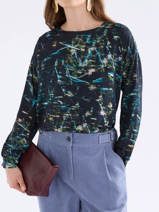 Image of a model wearing Tops. Productname: Elk Kallio Top in Norda Print colour by brand - Elk