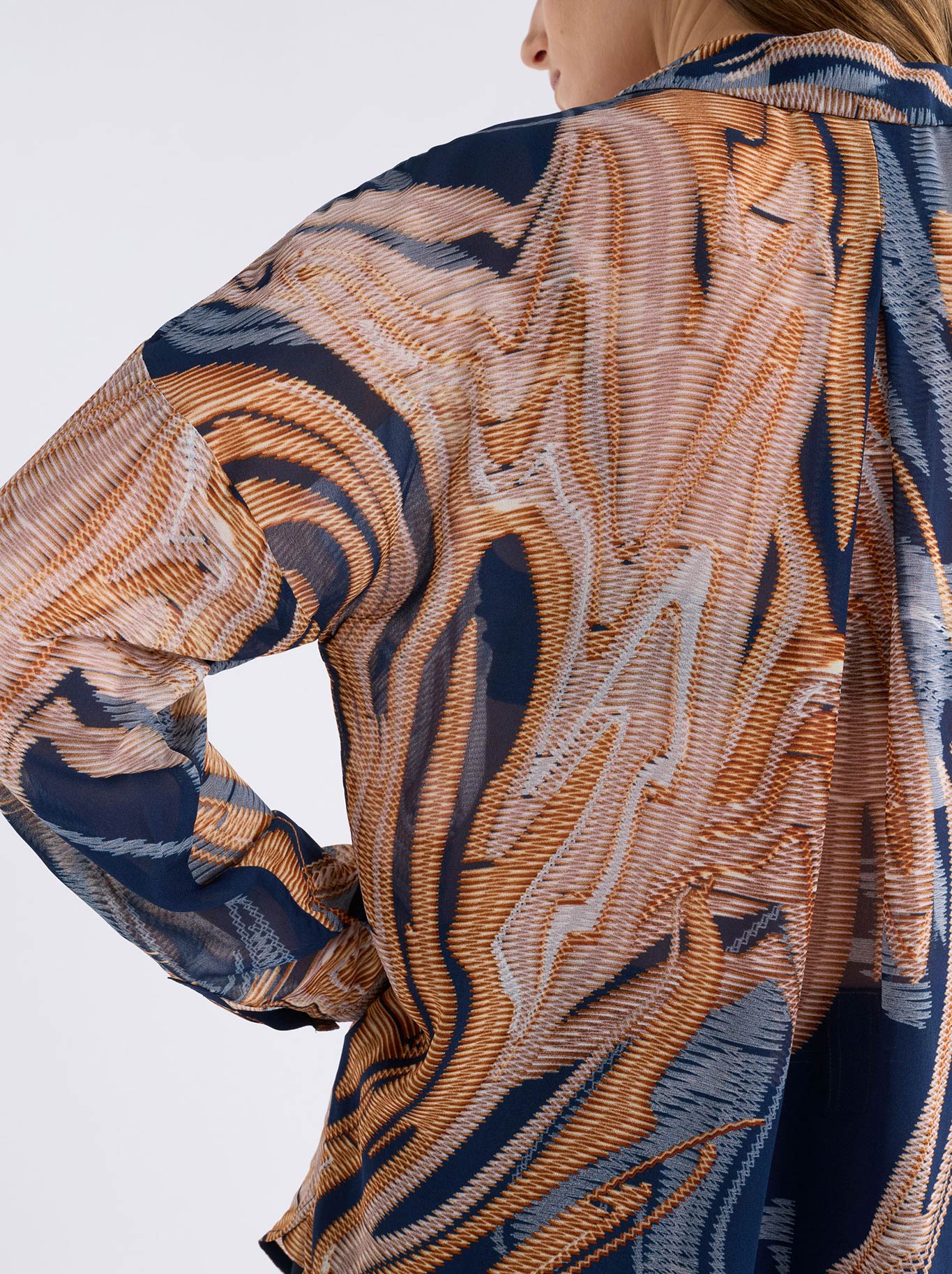 Elk Eir Sheer Shirt (Brandr Print)