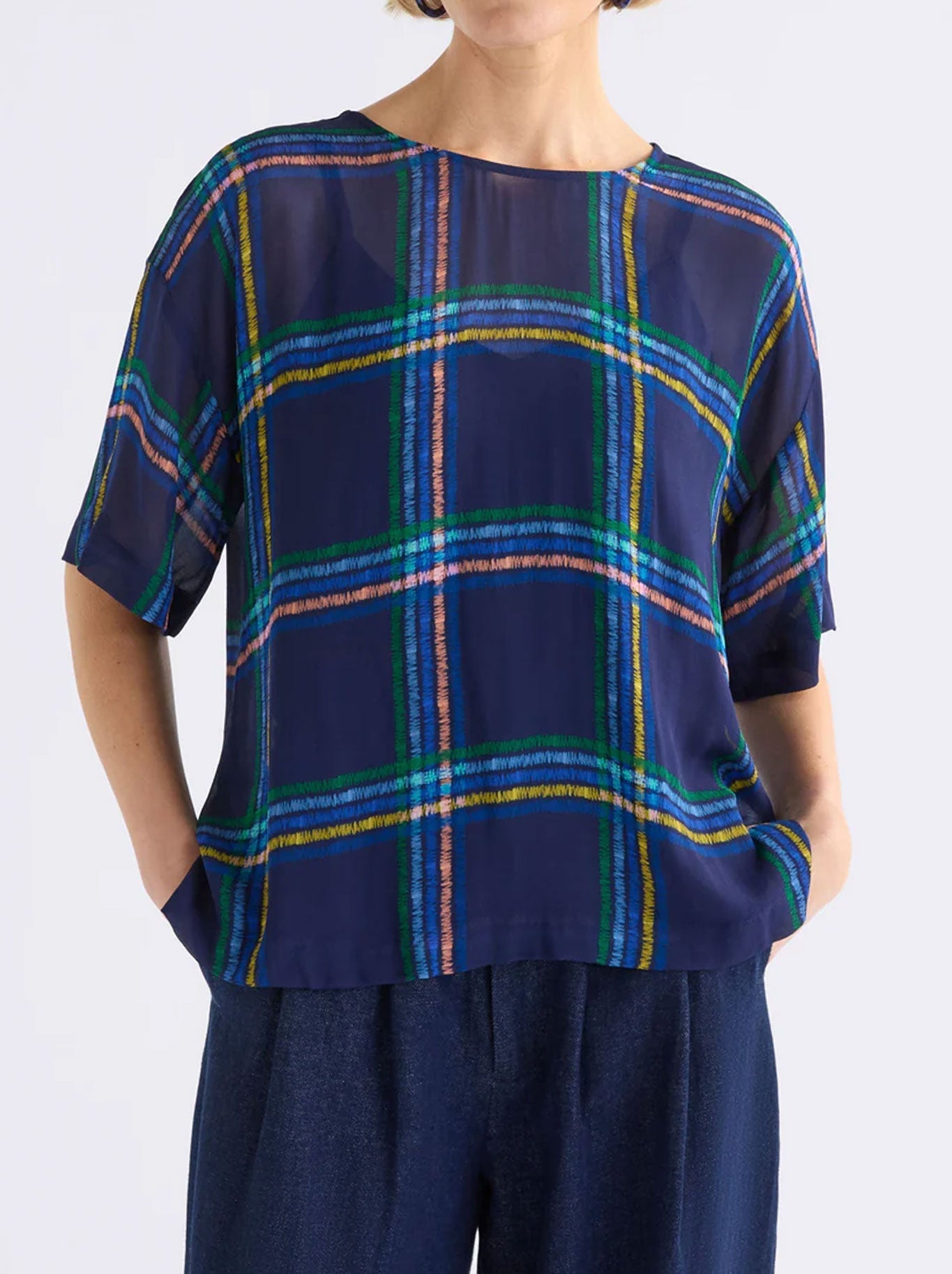 Image of a model wearing Tops. Productname: ELK STATTE TOP in Elba Check colour by brand - Elk
