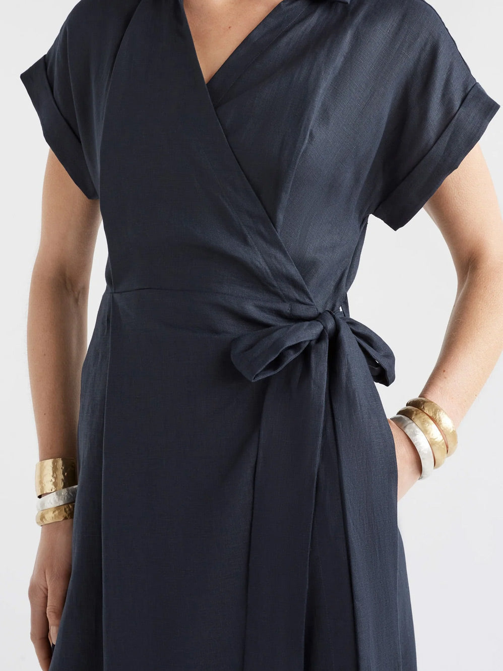 ELK GILD THIN CUFF BANGLE (Gold)