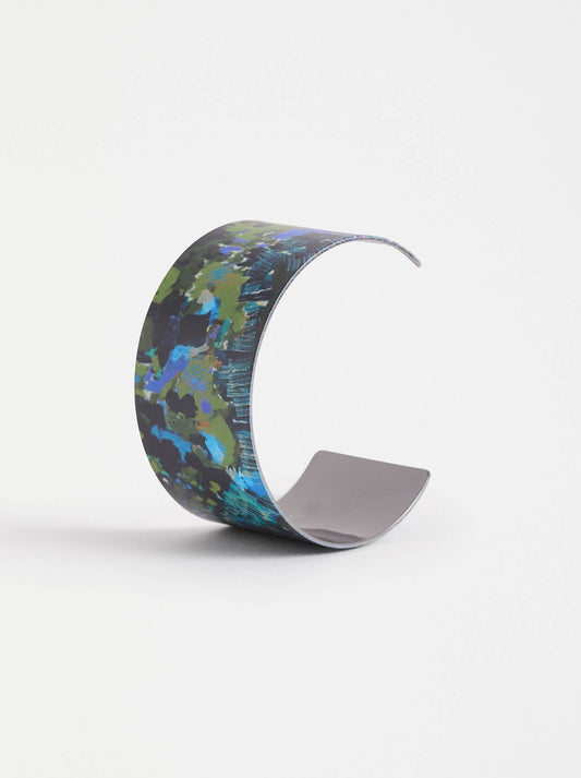 Image of Jewelry. Product name - Elk Sital Printed Bangle in Landskap Night colour by brand - Elk