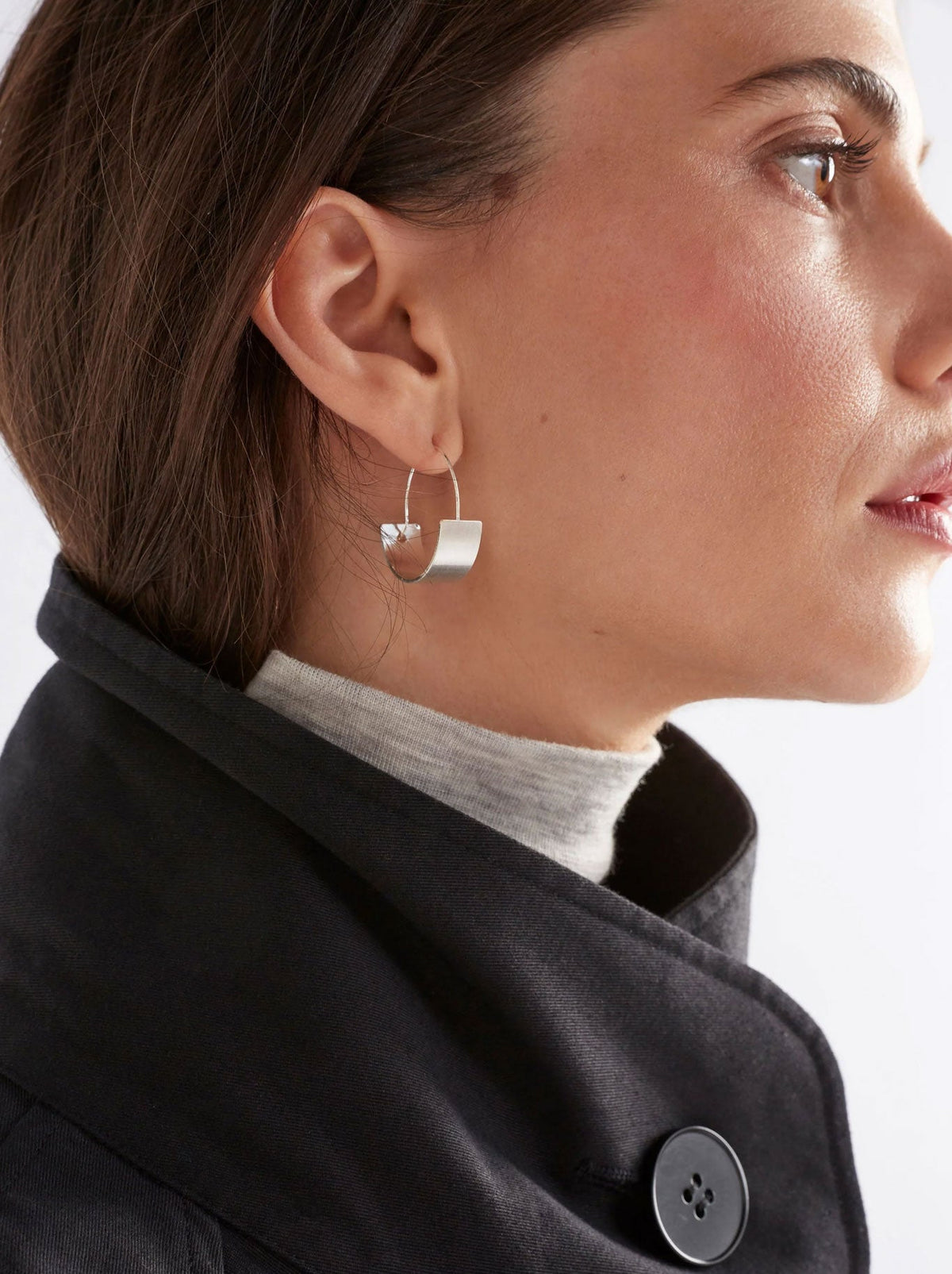 Elk Tona Small Hoop Earring (Gunmetal)