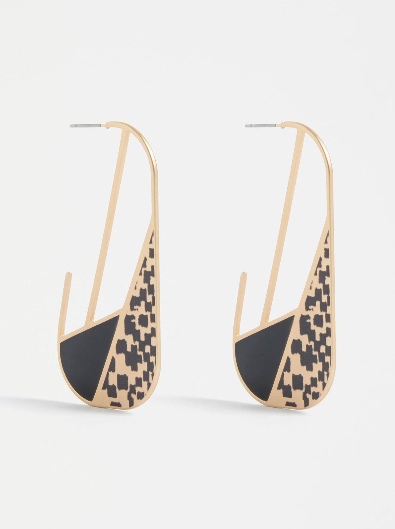 Image of Earrings. Productname: ELK MOND HOOP EARRING in Gold colour by brand - Elk