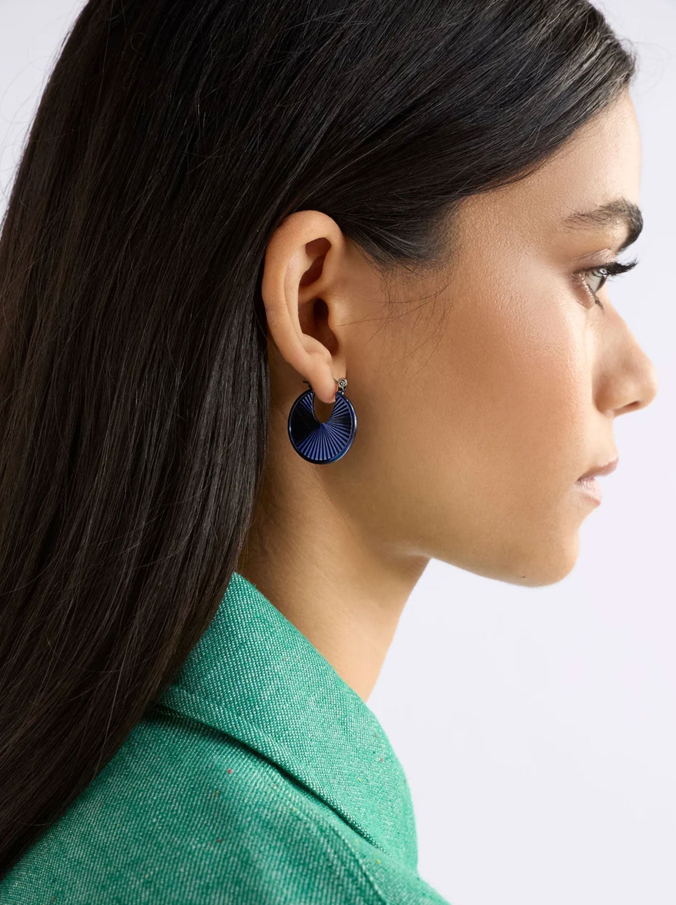 ELK SAKU HOOP EARRING (Milan Green)