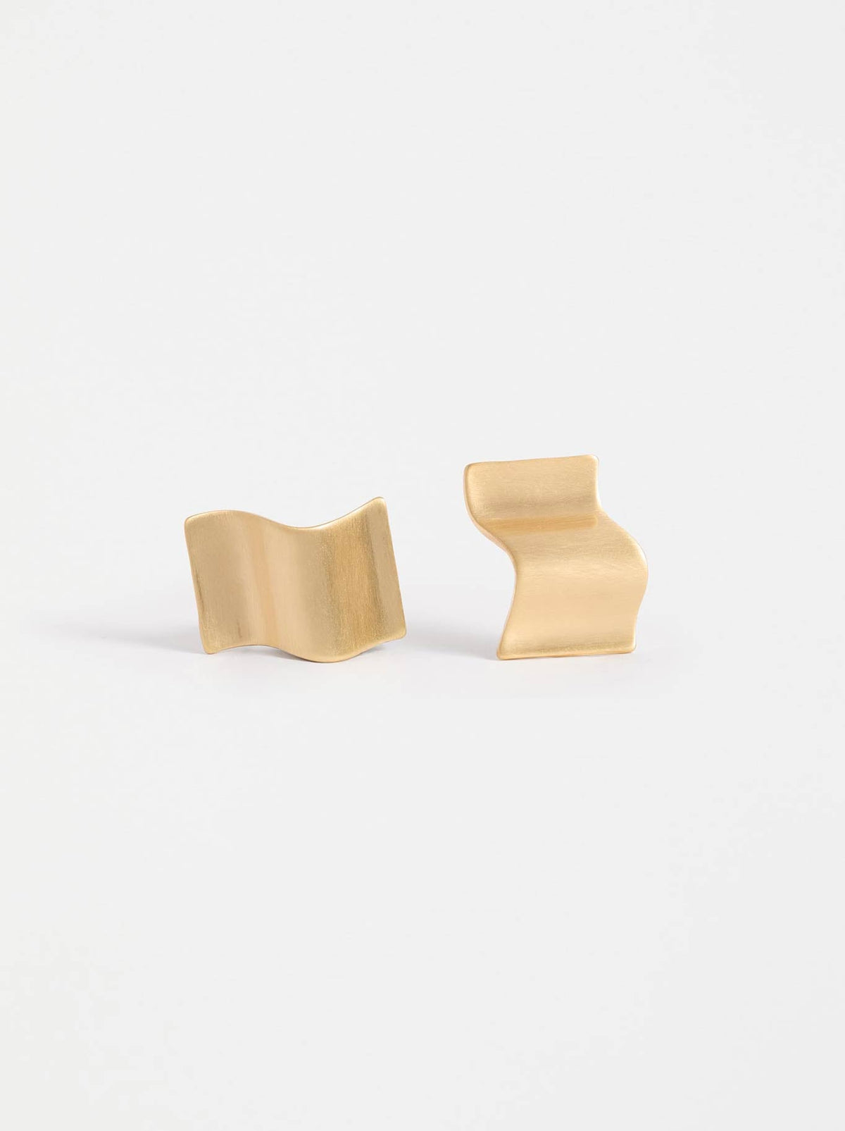 Elk Savven Stud Earring (Navy)