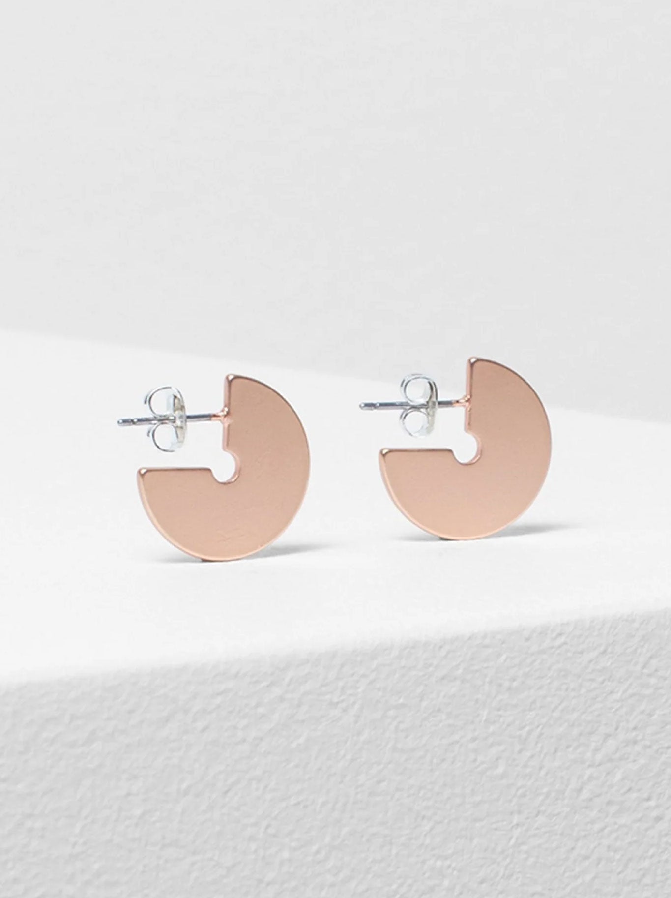 ELK VIVI EARRING (Black)