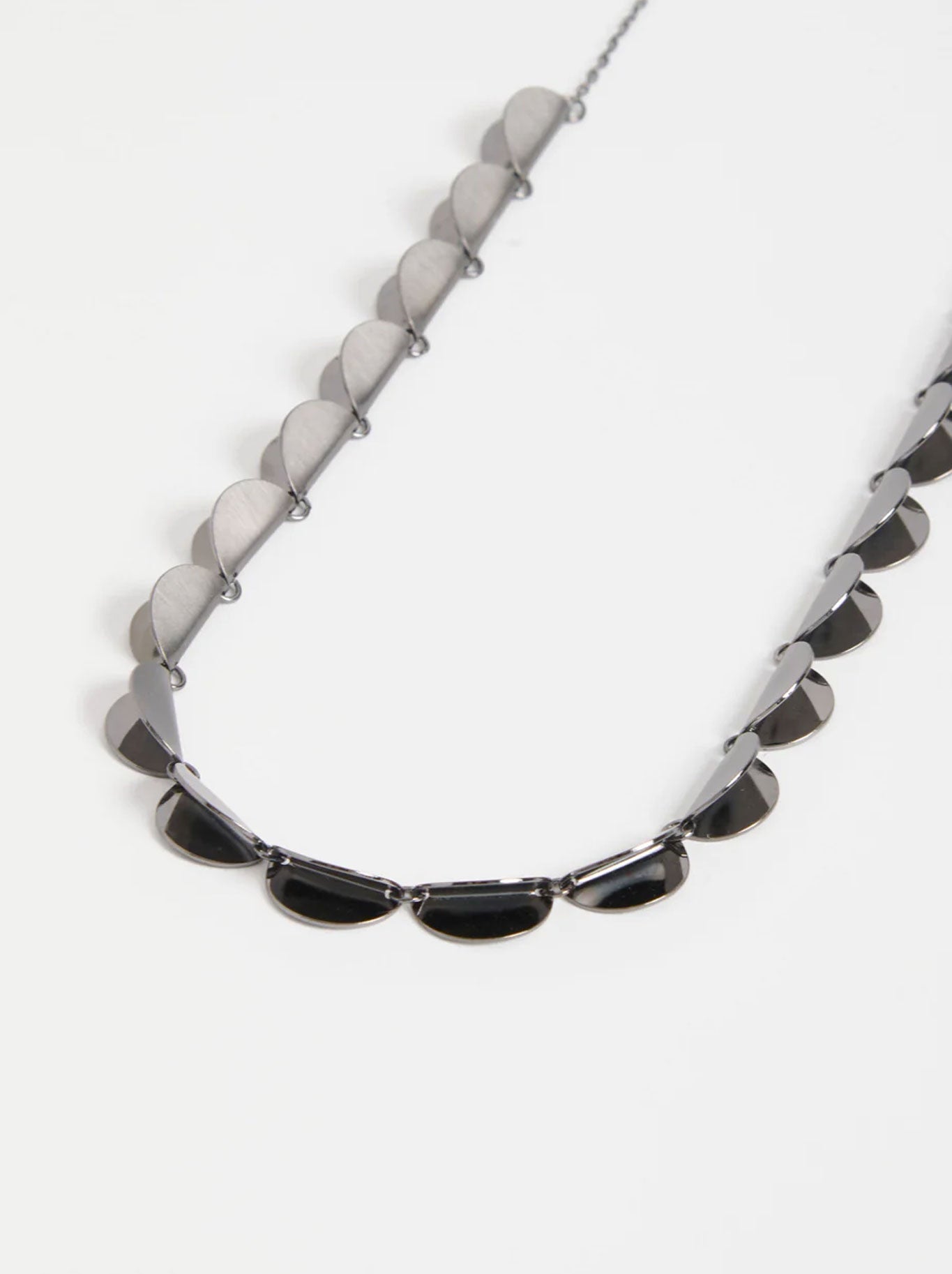 Elk Fossen Necklace (Gunmetal)