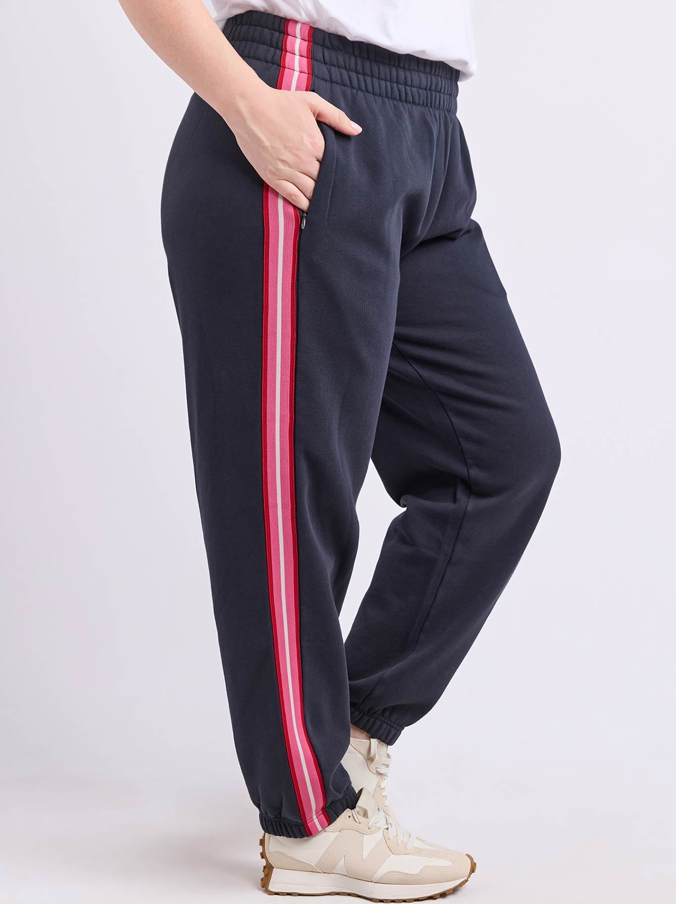 ELM LOVER TRACKPANT (Navy A)