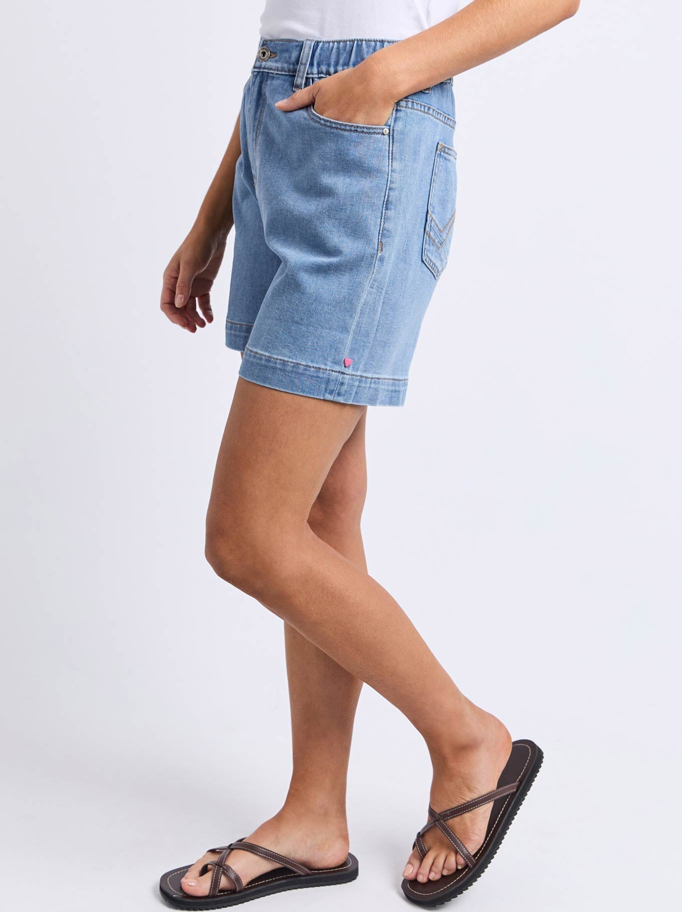 ELM BIRDIE DENIM SHORT (Lightwash)