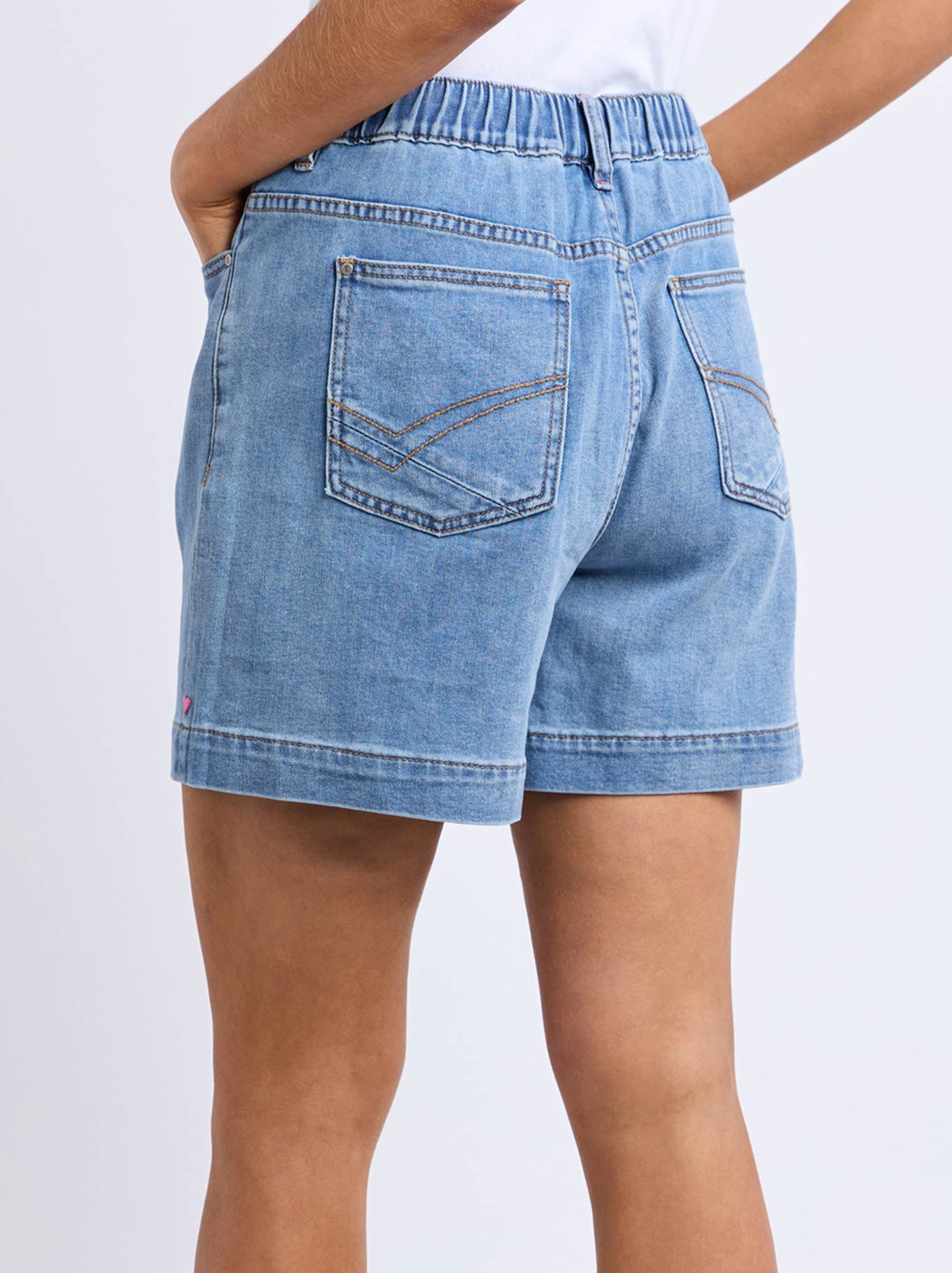 ELM BIRDIE DENIM SHORT (Lightwash)