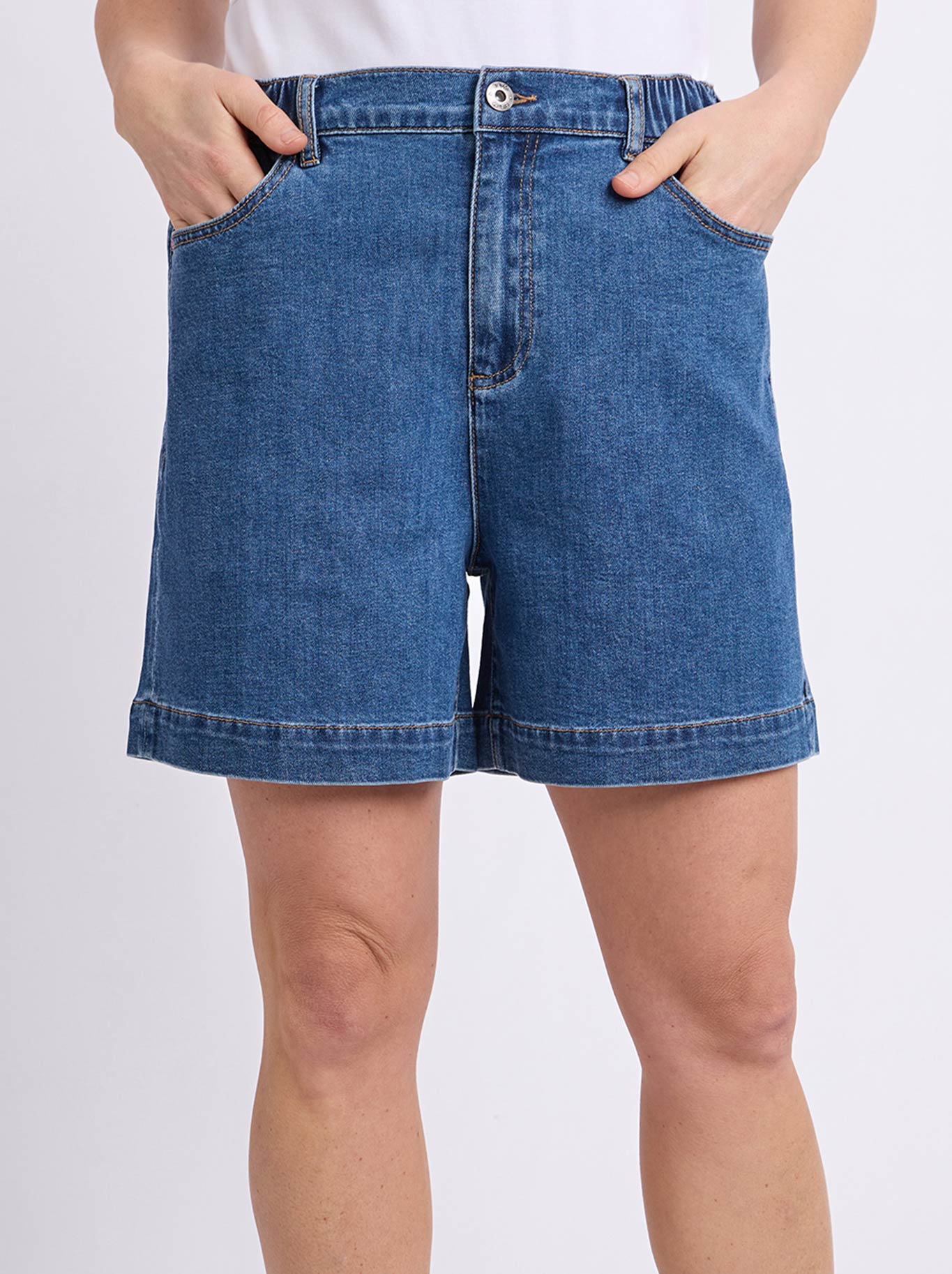ELM BIRDIE DENIM SHORT (Lightwash)