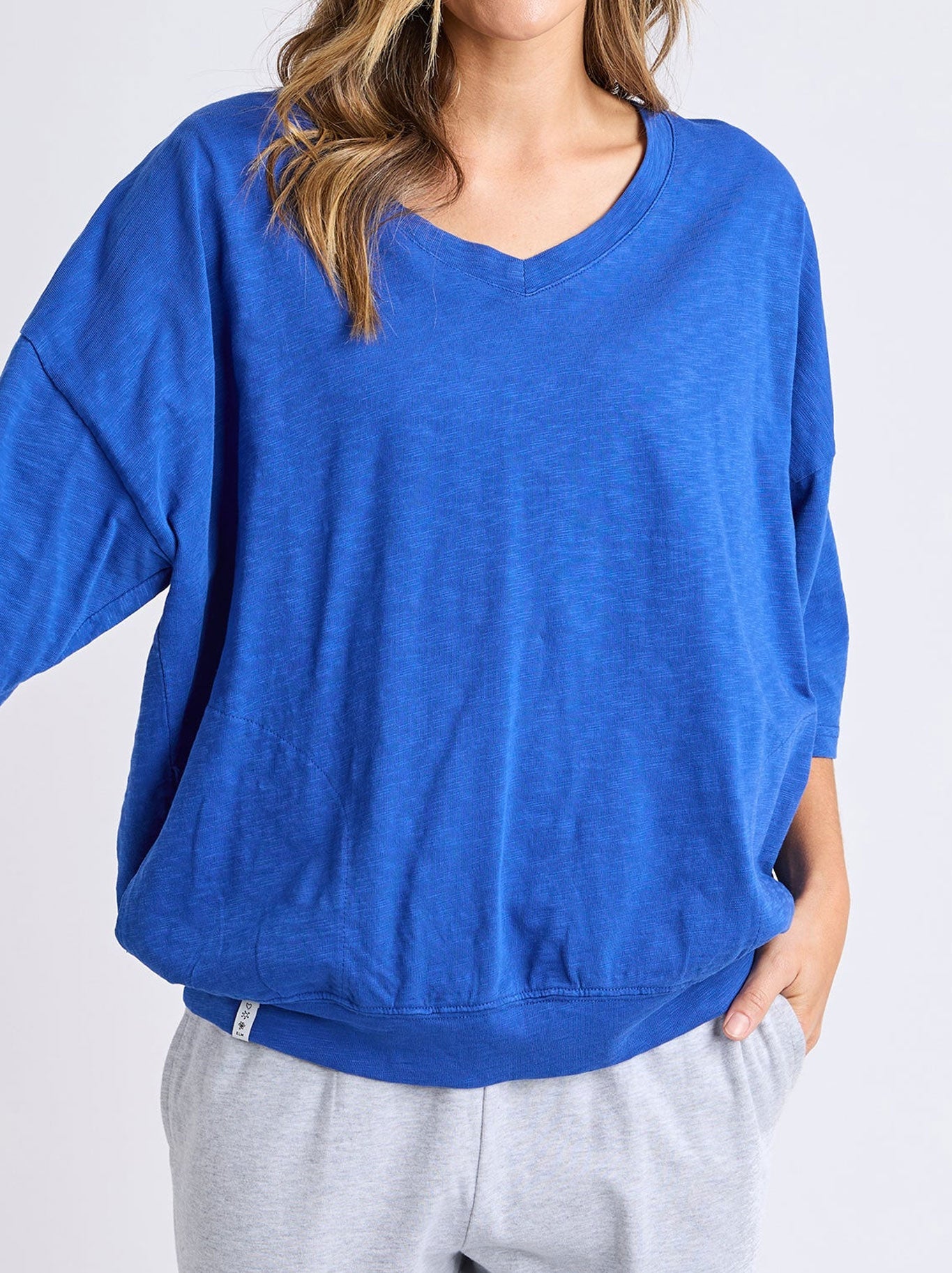 ELM MAZIE V NECK (Gumdrop Green)