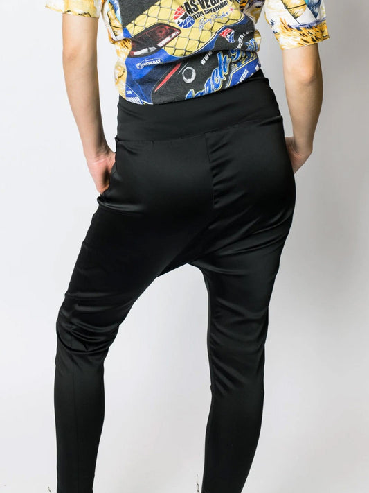 EMPIRE ROSE LUXE HIGHRISE CROPPED PANT (Black)