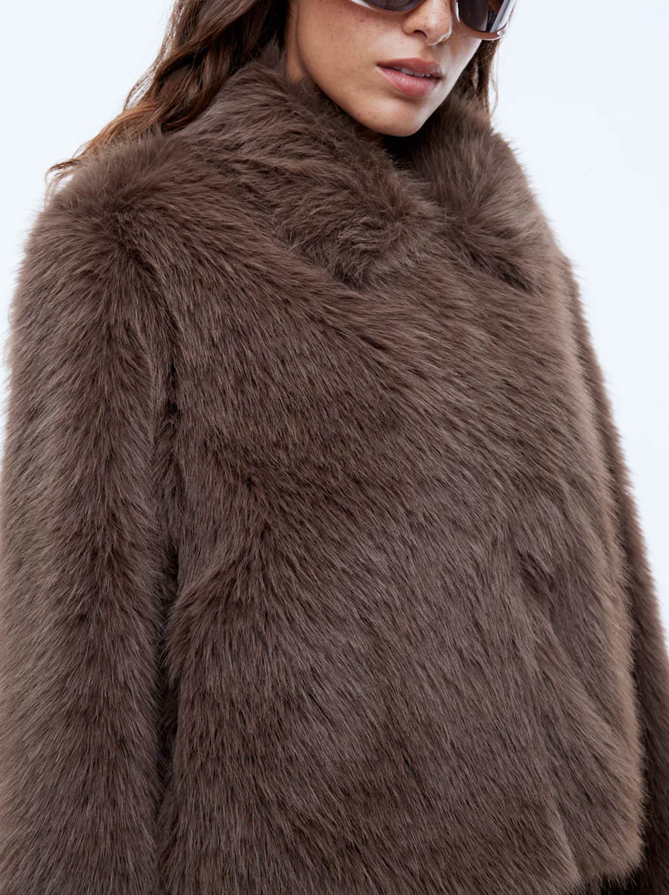 ENA PELLY CHARLIE FAUX FUR JACKET (Brown)