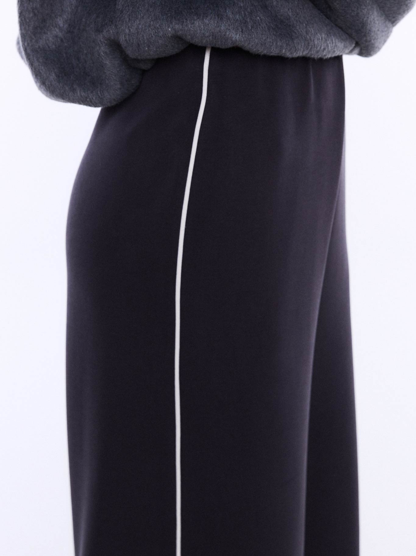 ENA PELLY ALESSIA RELAXED PANT (Char)