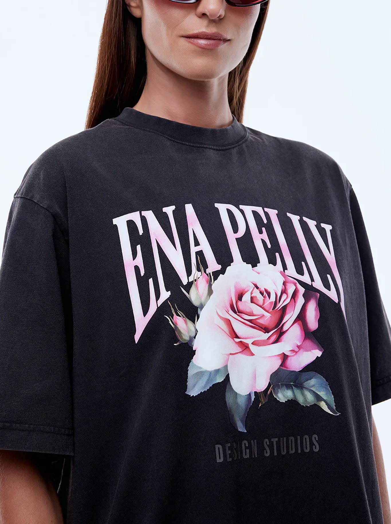 ENA PELLY ROSE TEE (Vintage Black)