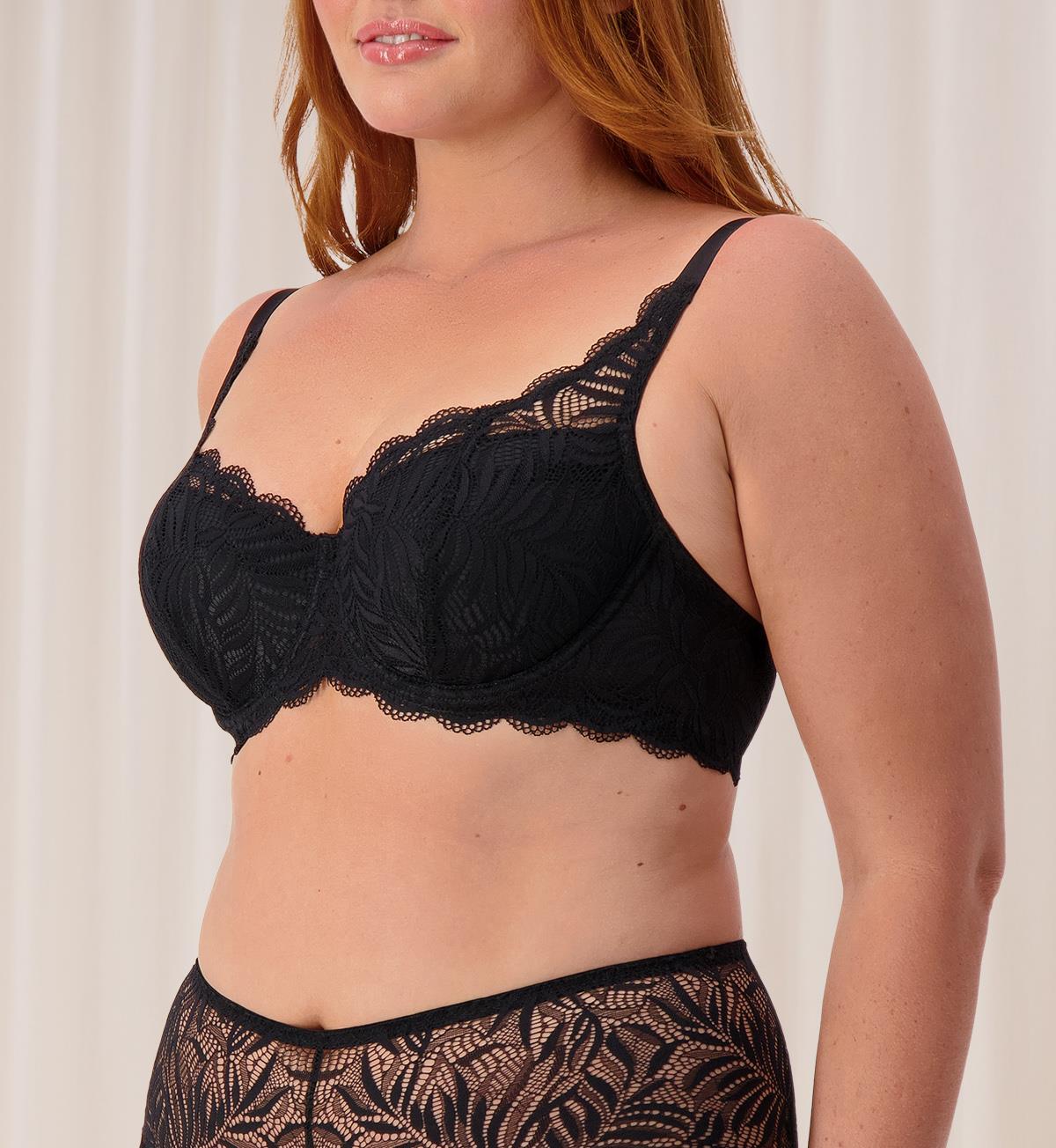 Triumph Essential Lace Balconette Padded Bra (Black)