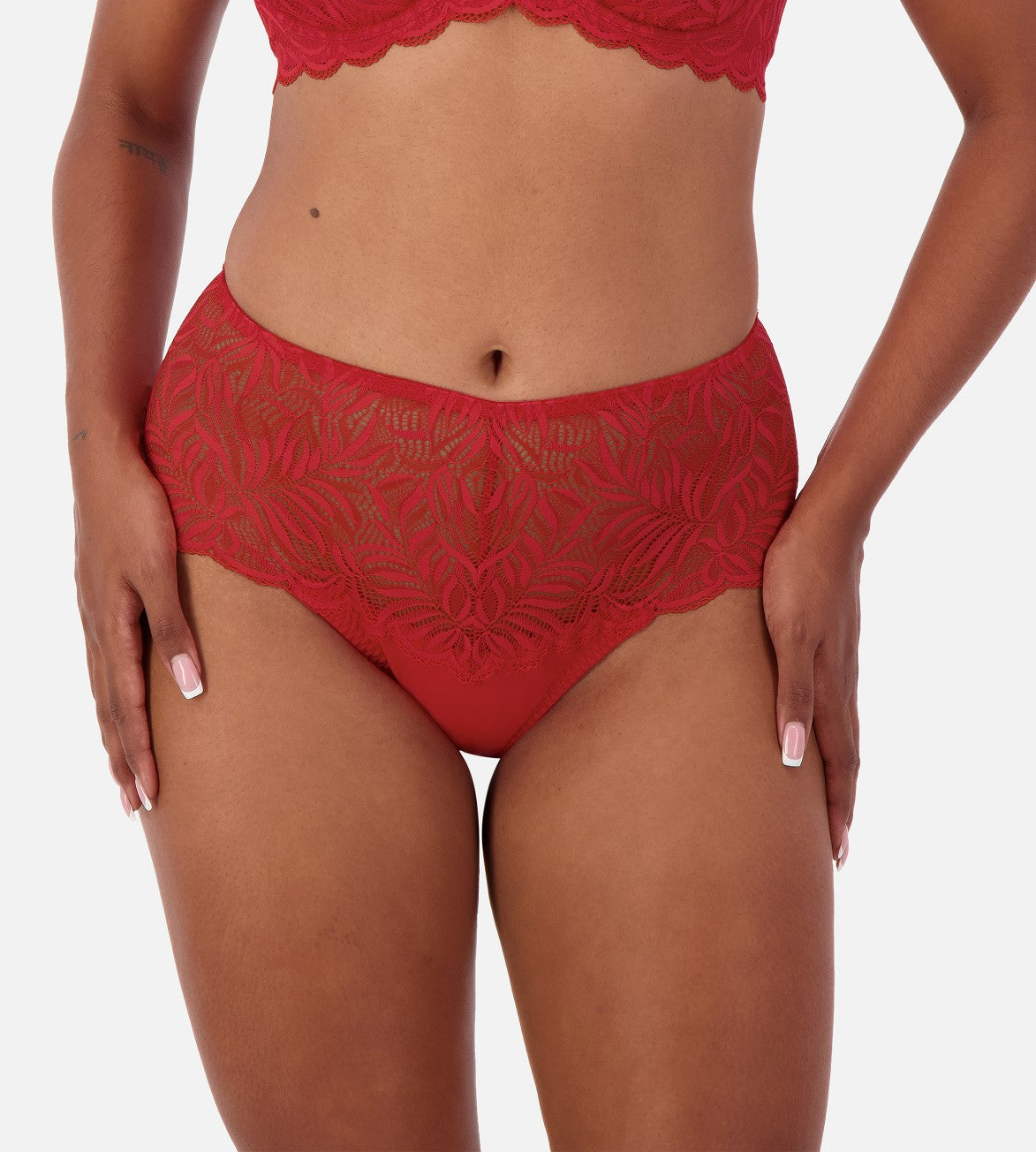 Triumph Essential Lace Maxi (Mars Red)