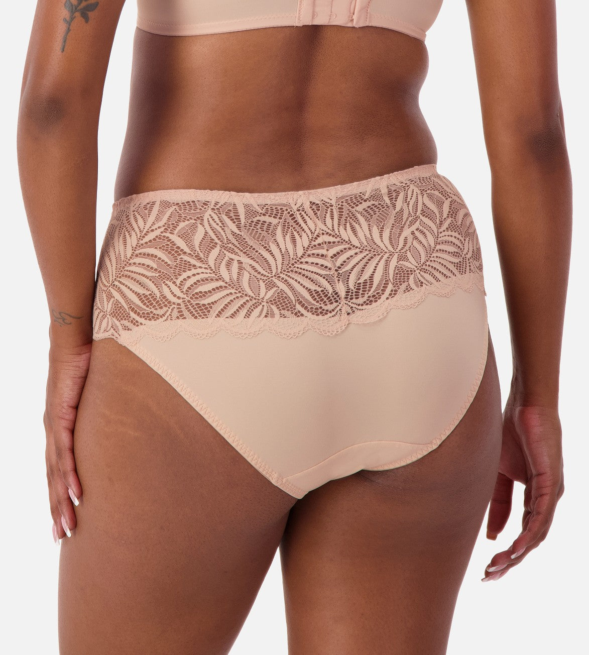 Triumph Essential Lace Maxi (Nude Pink)