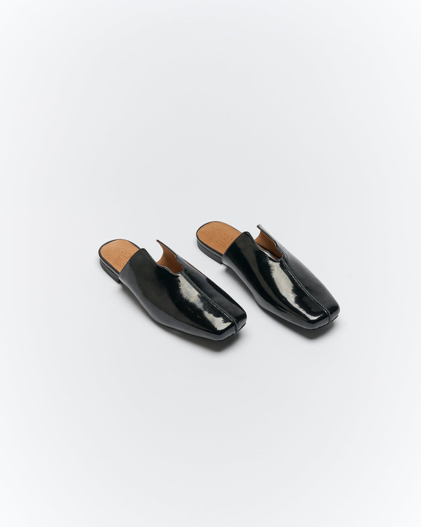 Walnut Melbourne Estelle Leather Mule (Black Crinkle)
