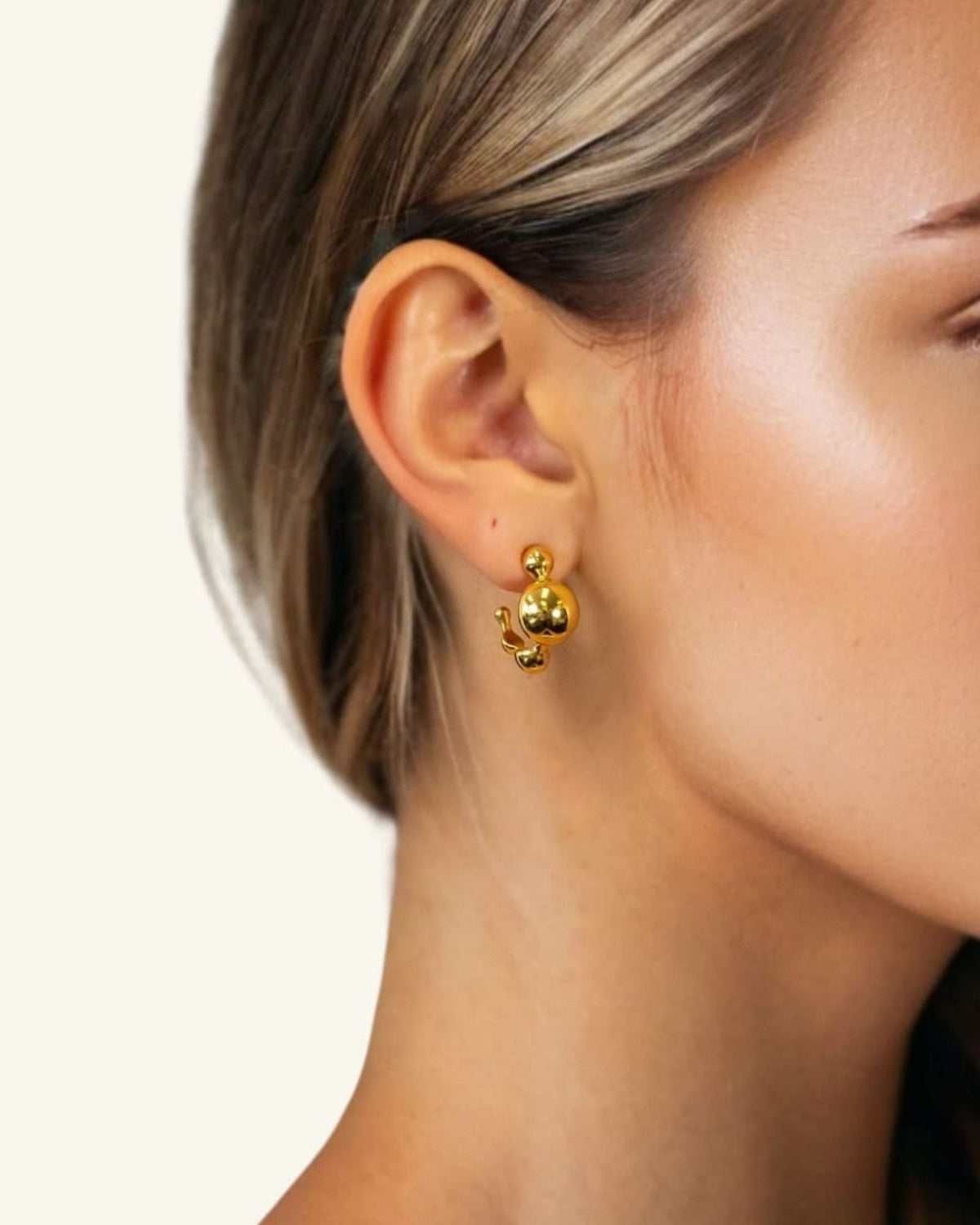 LAVANA Floating Pebble Silver Huggie Earrings