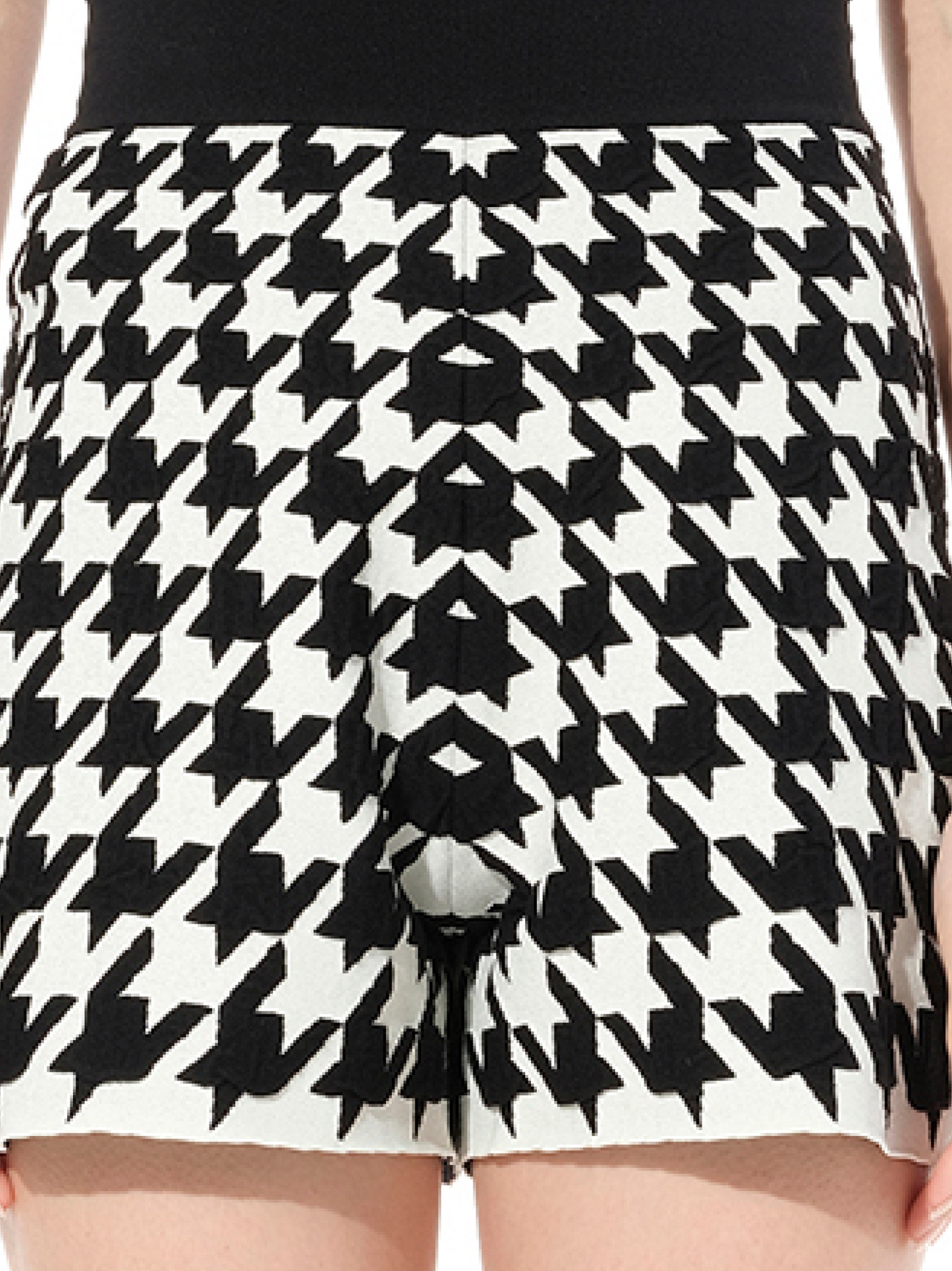 ALEXANDER MCQUEEN Dogtooth Shorts (White)