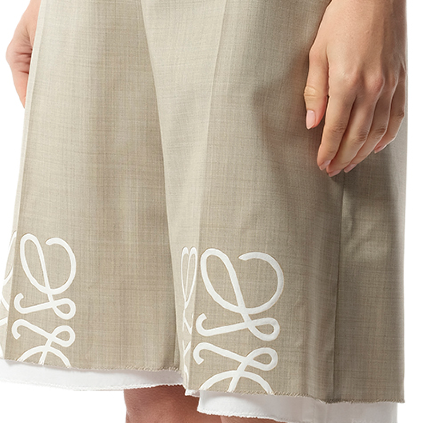 LOEWE Anagram Shorts AF (Beige)