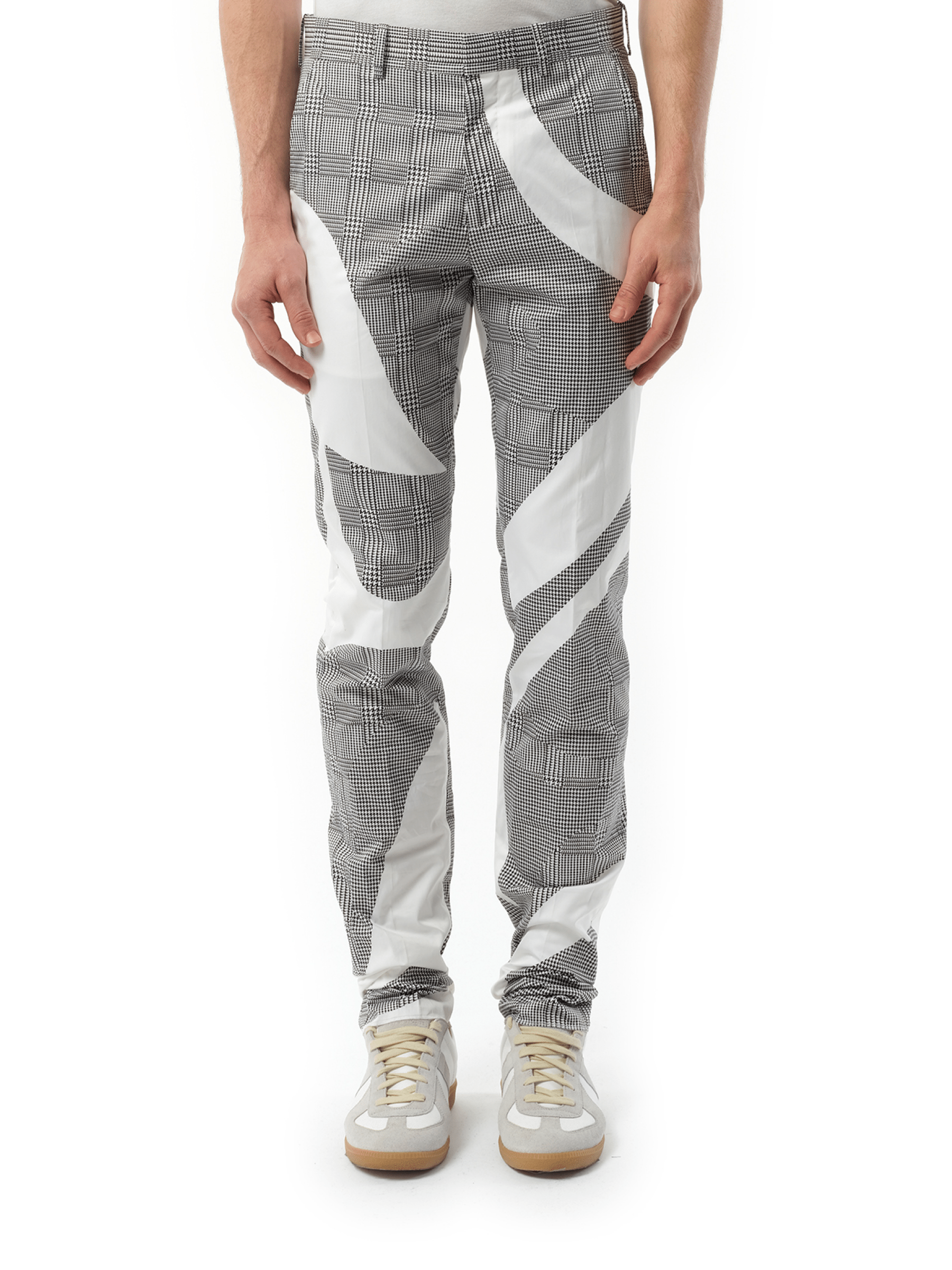 Image of a model wearing Pants. Productname: ALEXANDER MCQUEEN Pants in WHITE colour by brand - ALEXANDER MCQUEEN