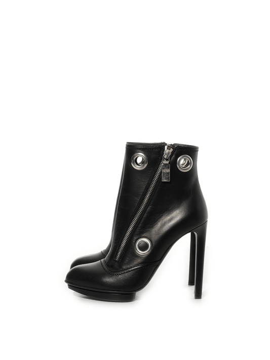 Image of Boots. Product name - Low Boots in Black colour by brand - ALEXANDER MCQUEEN