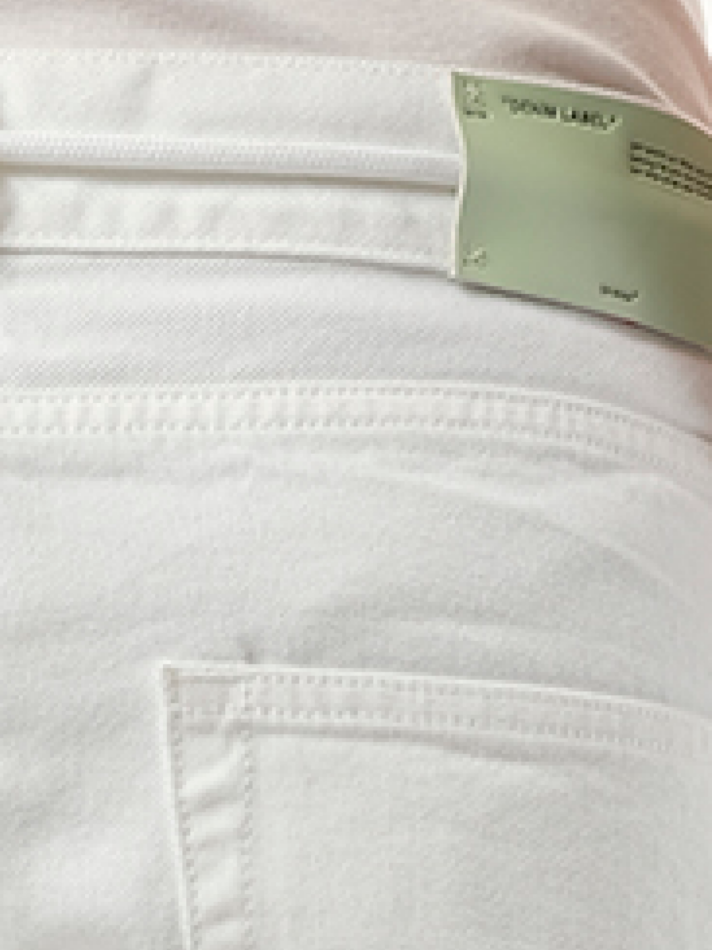 OFF-WHITE Slim Back Dart Jeans (White)