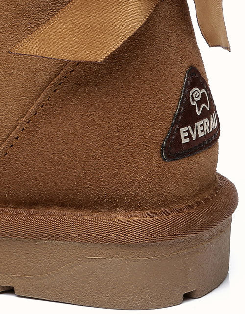 EVERAU® Short Back Bow Boots (Chestnut)