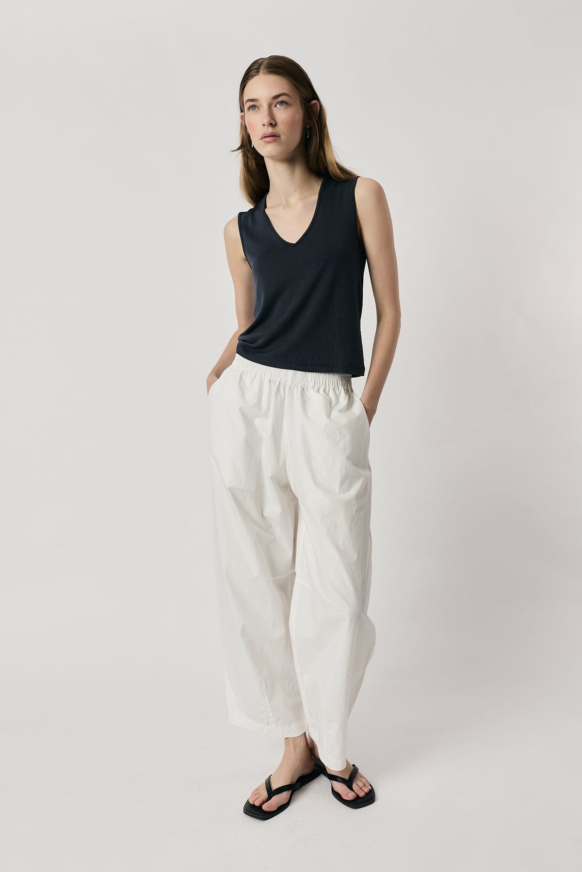 Giliann Agnes Pant (White)